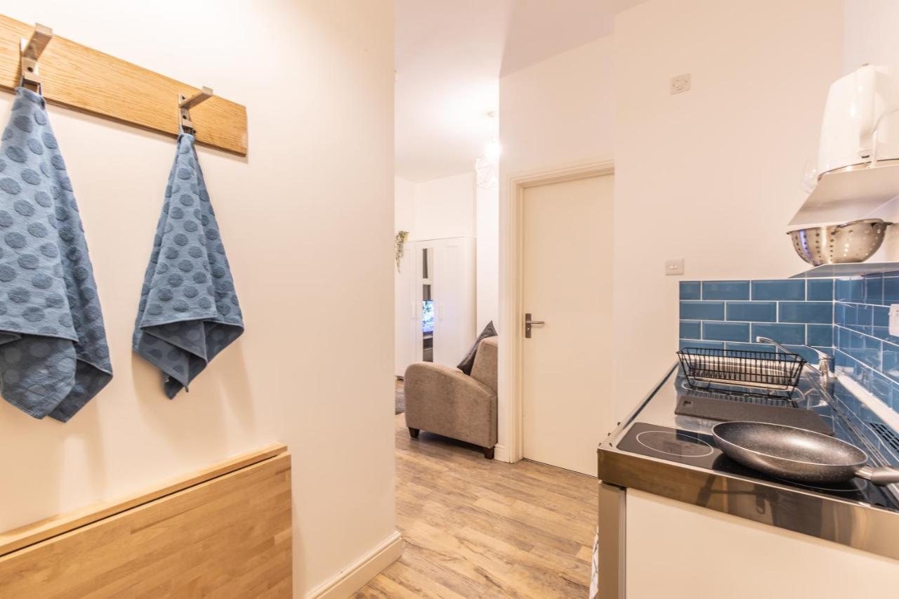 Cosy Modern Apartment, Grand Victorian Building, 5 Mins To Coventry City Centre Kültér fotó