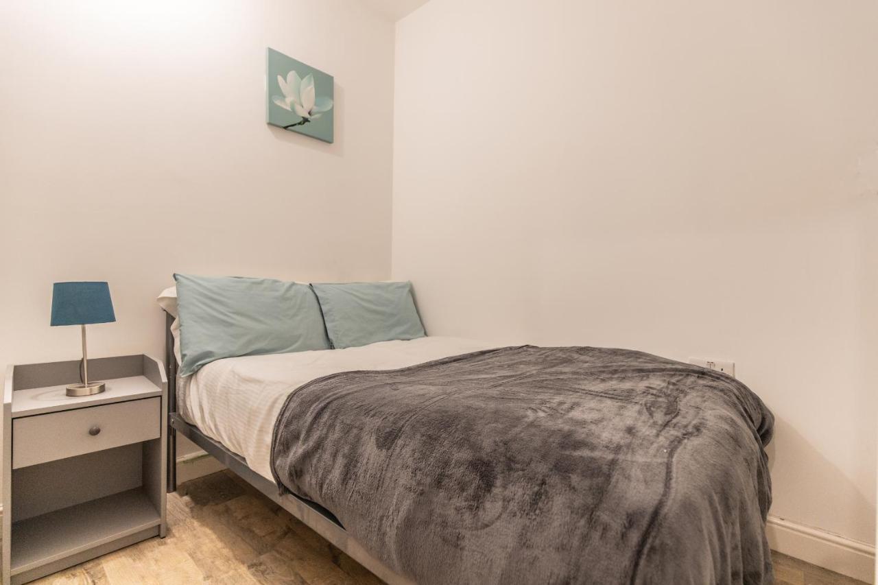Cosy Modern Apartment, Grand Victorian Building, 5 Mins To Coventry City Centre Kültér fotó